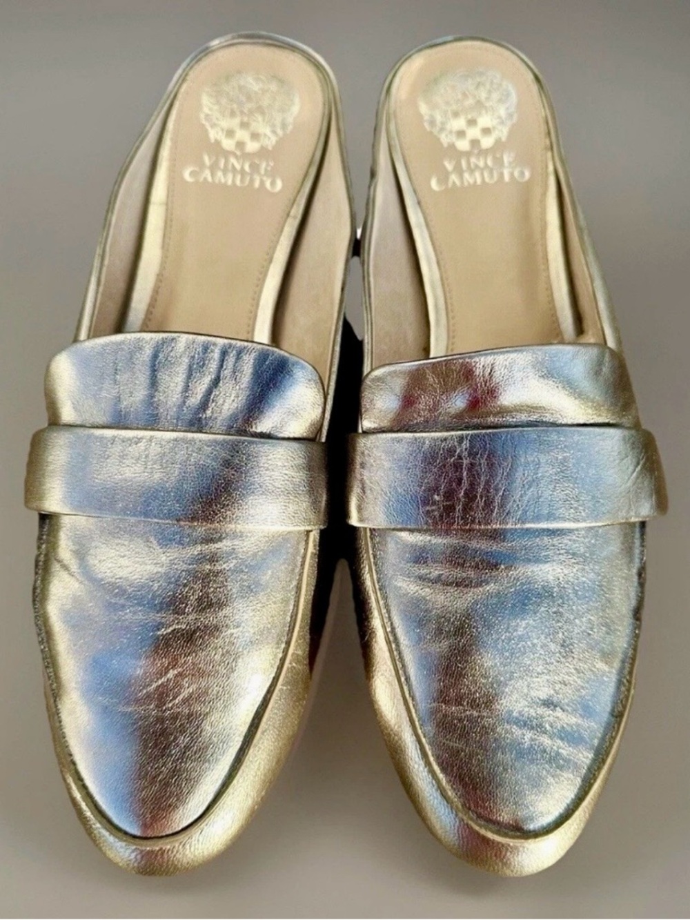 Vince Camuto Women’s Elegant Silver  Leather Slip On Mule Sz 9.5 EUC